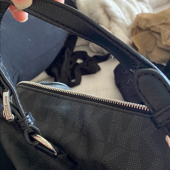 Black Michael kors satchel with silver hardware - Picture 11 of 11